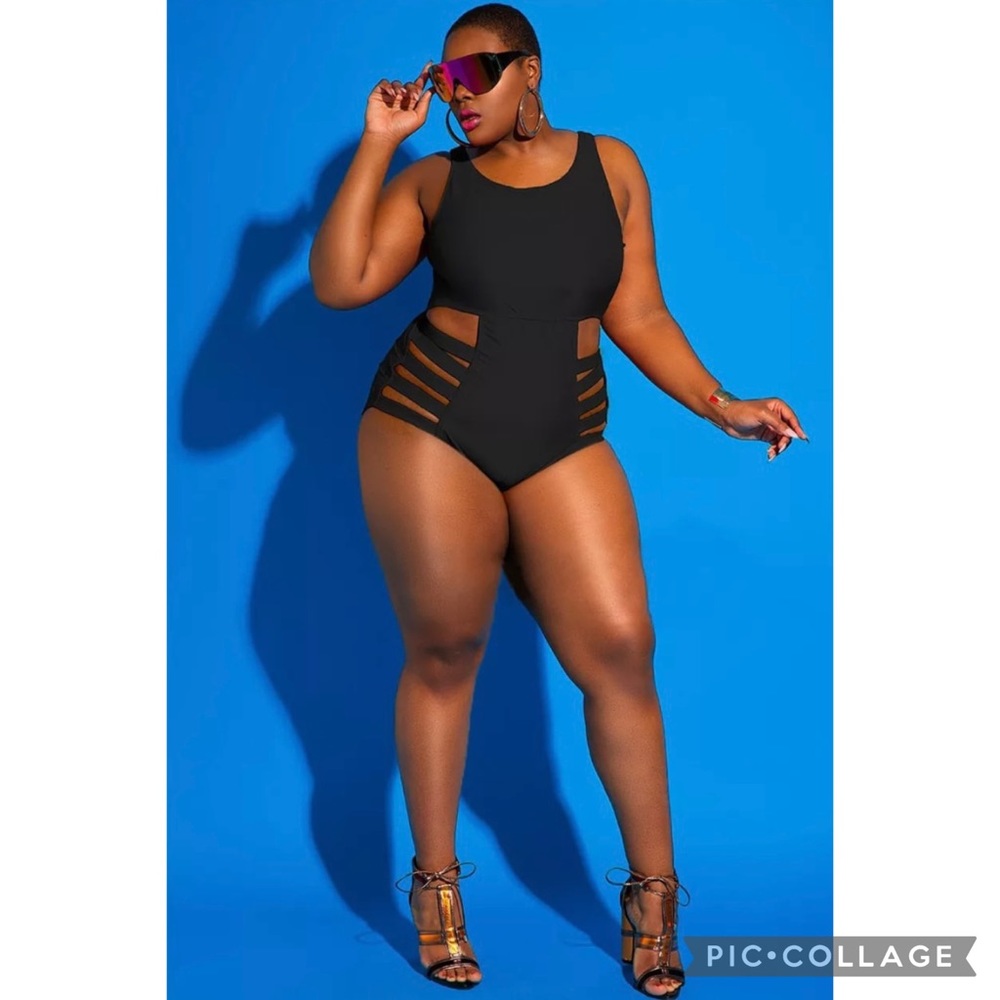 Plus size, high quality, black one piece monokini swimsuit - Picture 3 of 4